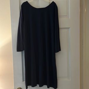 Lilly Pulitzer navy jersey knit dress. Knee length. A-line. 3/4 sleeves